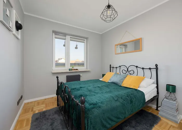 Apartment Cozy With Balcony Close To The Airport In By Renters Warsaw